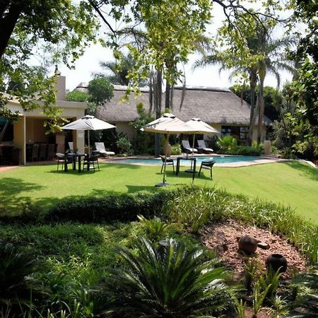 Lourie Lodge Сандтон Екстер'єр фото