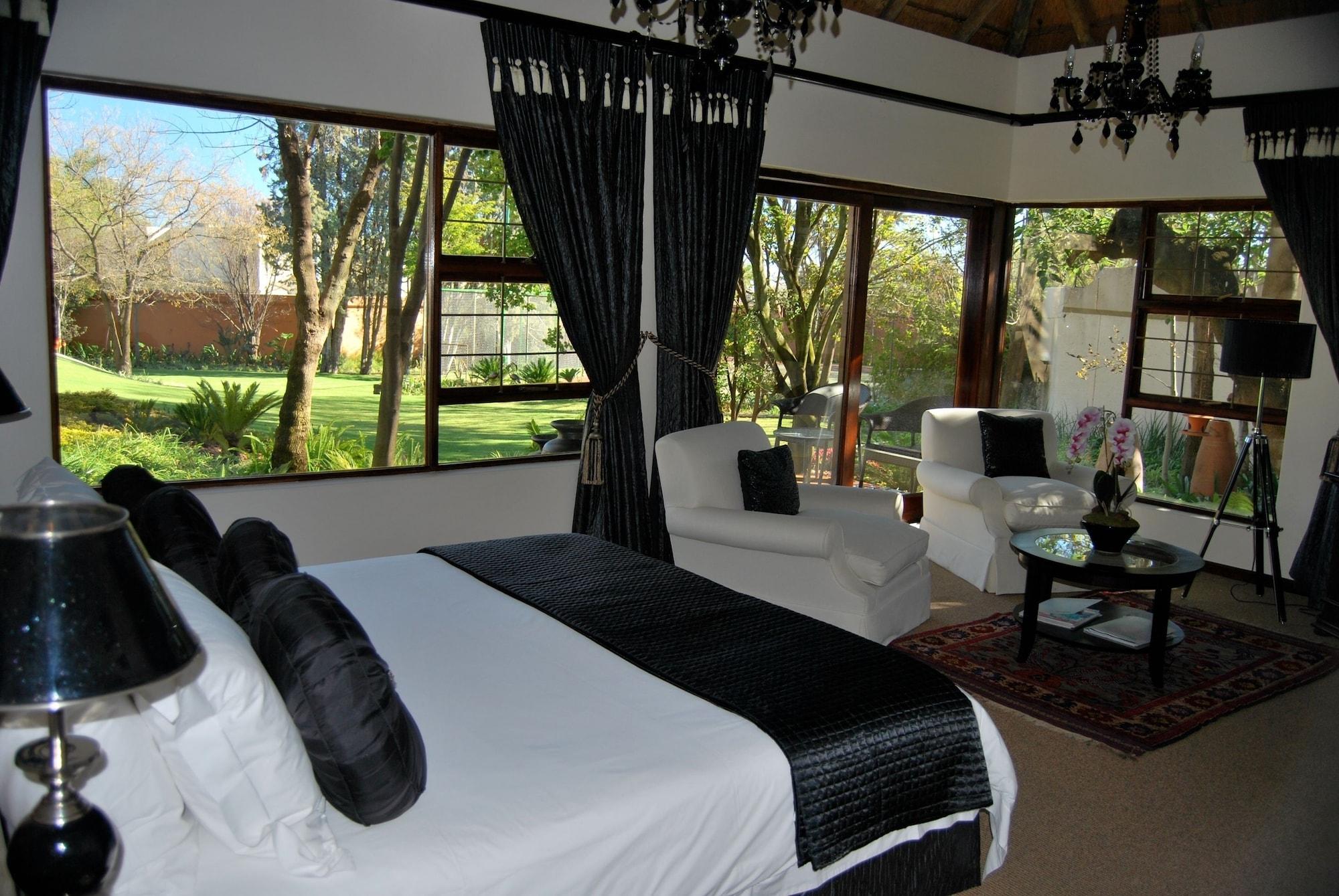 Lourie Lodge Сандтон Екстер'єр фото
