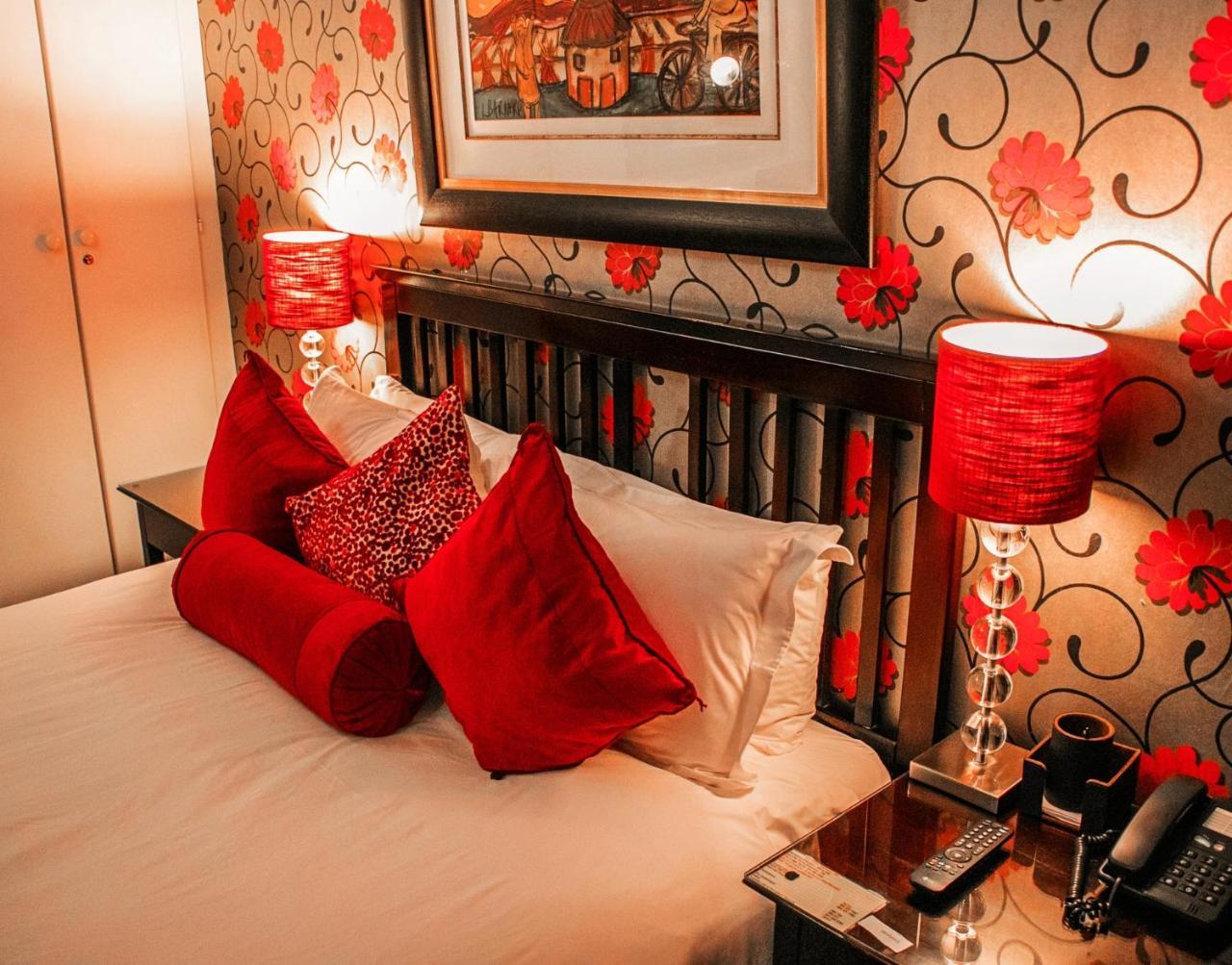Lourie Lodge Сандтон Екстер'єр фото