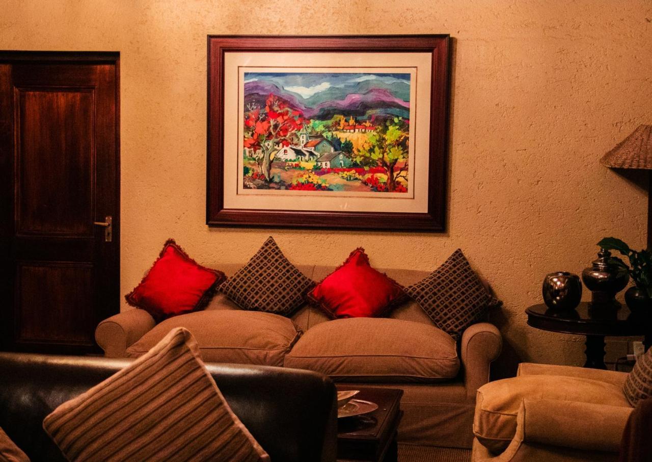 Lourie Lodge Сандтон Екстер'єр фото