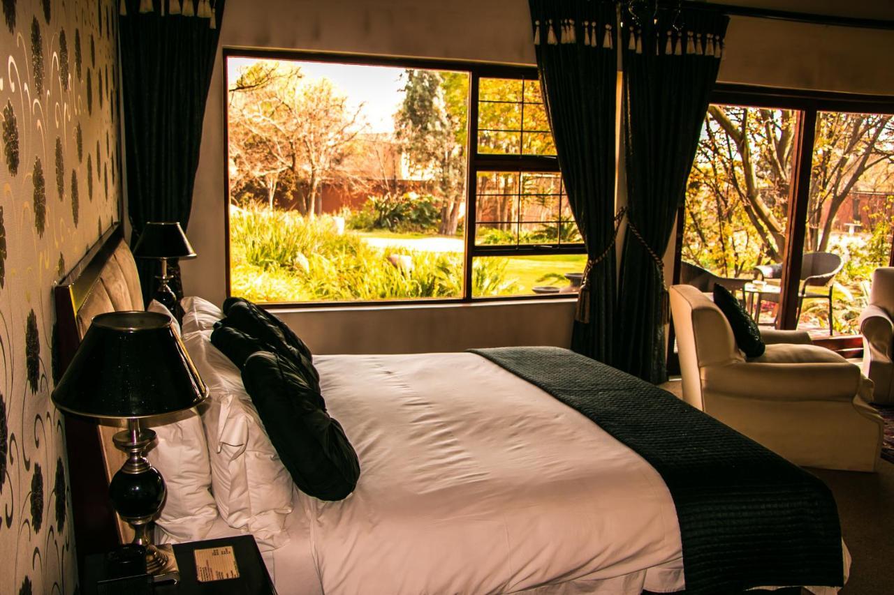 Lourie Lodge Сандтон Екстер'єр фото